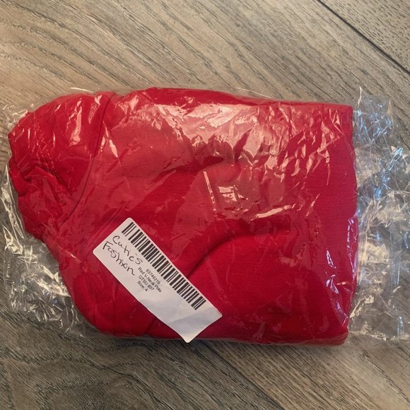 NWT CUTIE'S FASHION UNIFORM RED V-NECK SHORT SLEEVE POLO SHIRT 4 - Picture 3 of 5